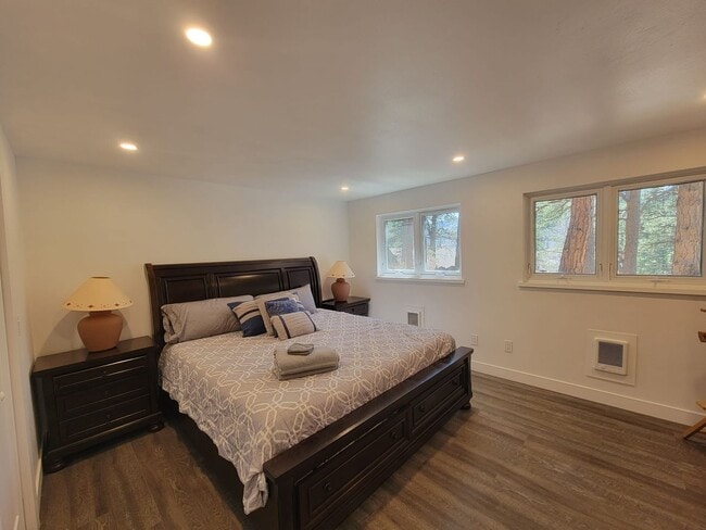 Building Photo - Spacious 4-bedroom + study home; Includes ...