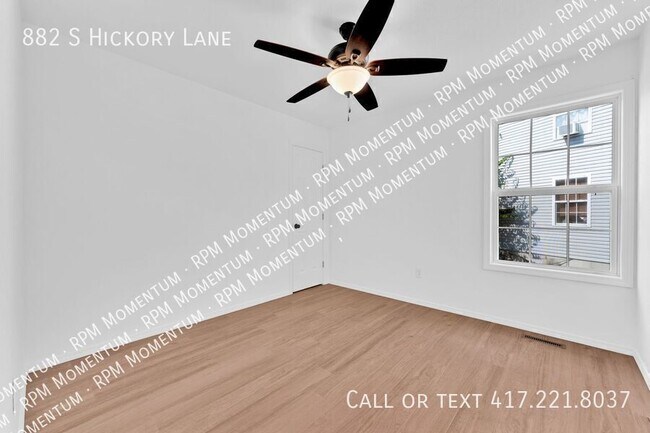 Building Photo - 882 S Hickory Ln