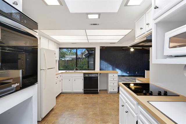 Building Photo - 2942 Forest Hills Ln