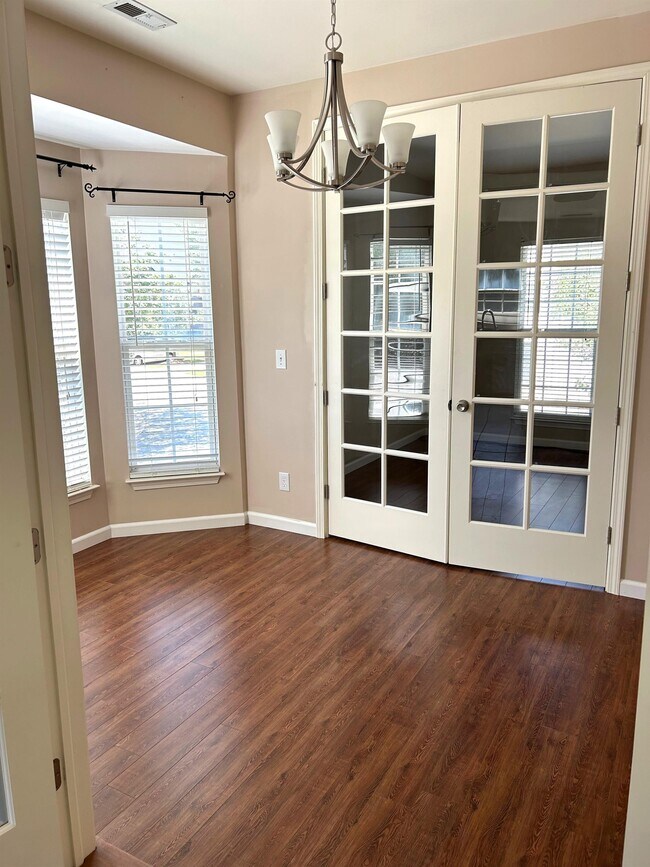 Building Photo - 109 Cambria Ct