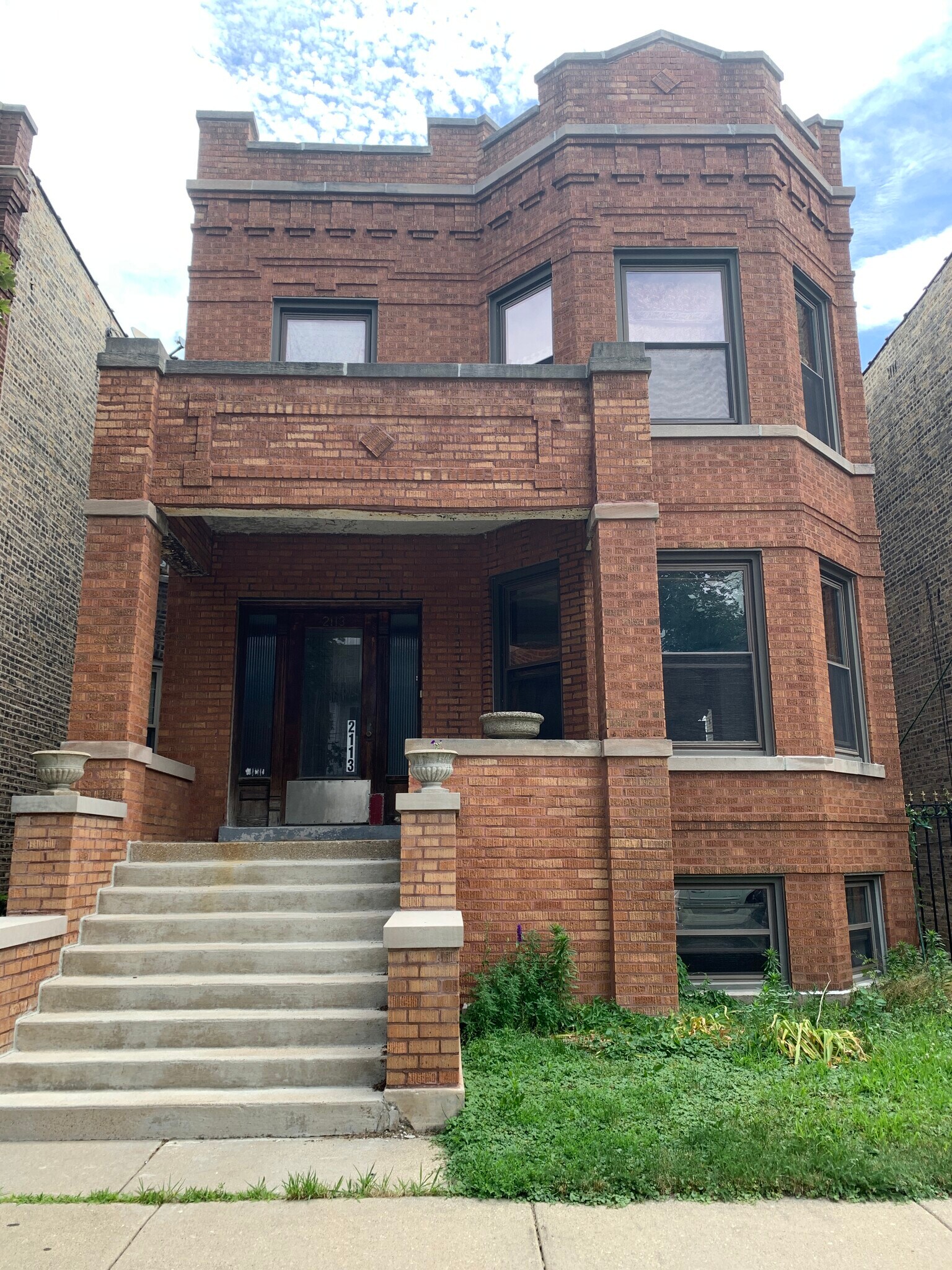 Front Entrance - 2113 N Springfield Ave
