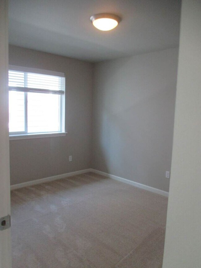 Building Photo - Charming 4-Bedroom, 3-Bath Home