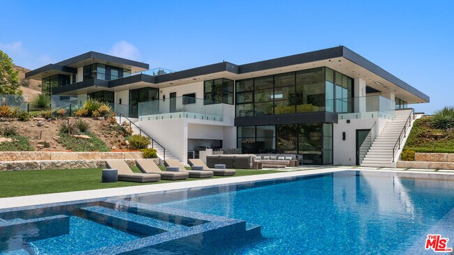 Building Photo - 5012 Carbon Beach Terrace