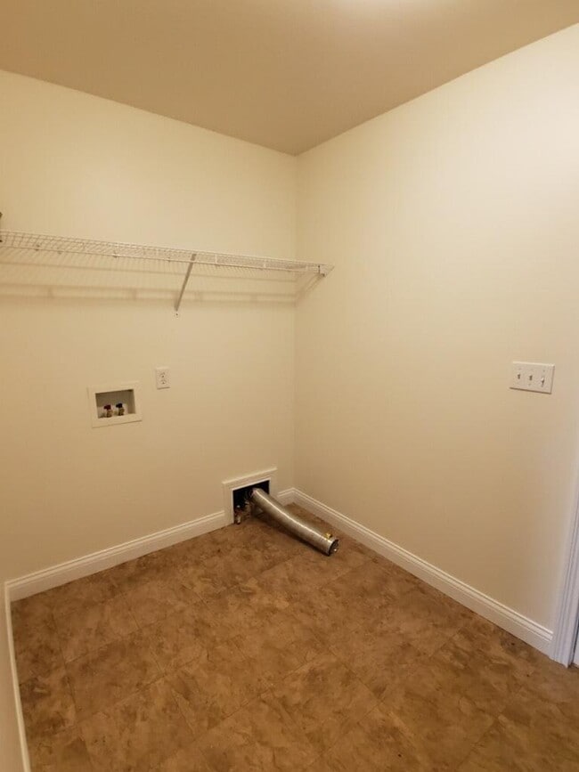 Building Photo - 915 S 20th St