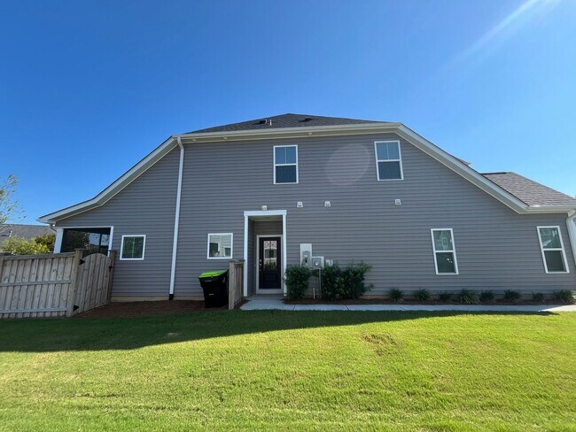 Building Photo - 7404 Springwater Dr