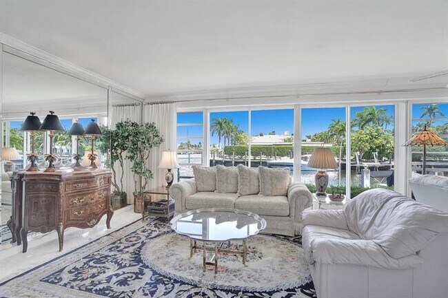 Building Photo - 180 Isle of Venice Dr