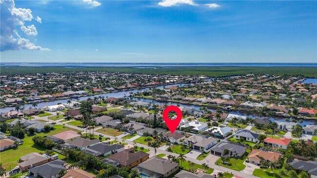 Building Photo - 4930 SW 25th Ct