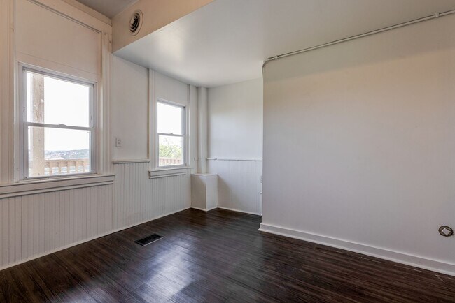 Building Photo - Available August - Check out this beautiful 2 bedroom w/ city views!