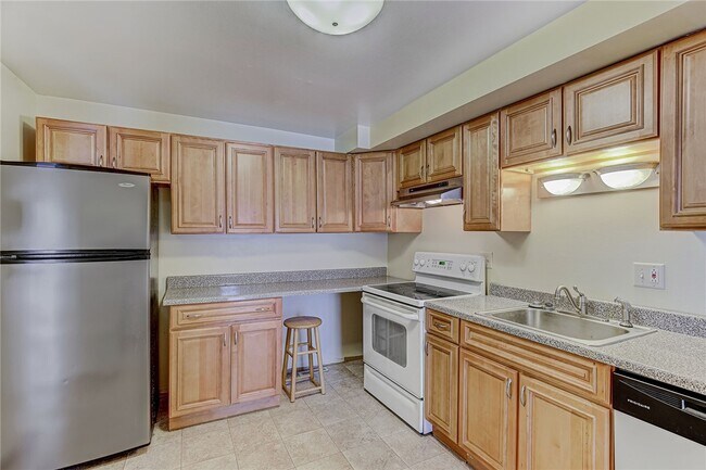 Building Photo - 79 Wintergreen Way