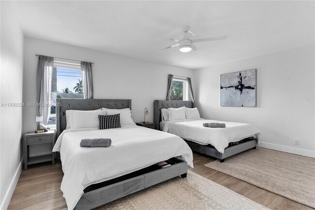 Building Photo - 617 NW 30th Ct