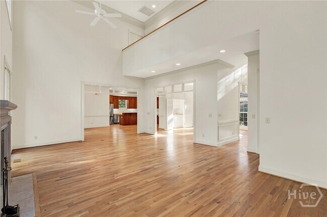 Building Photo - 2 Wakefield Pl