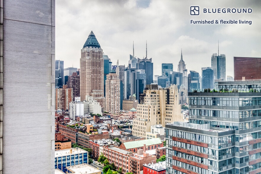 Building Photo - 550 W 54th St