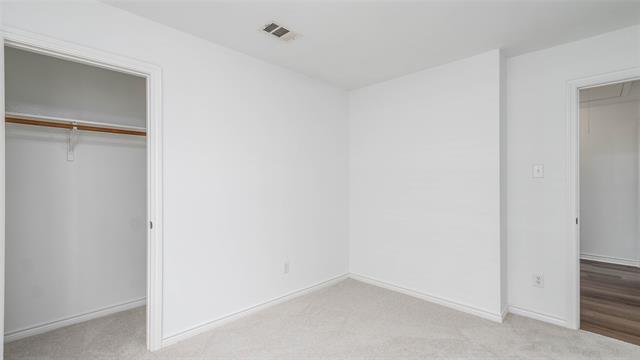 Building Photo - 402 Silver Mine Dr