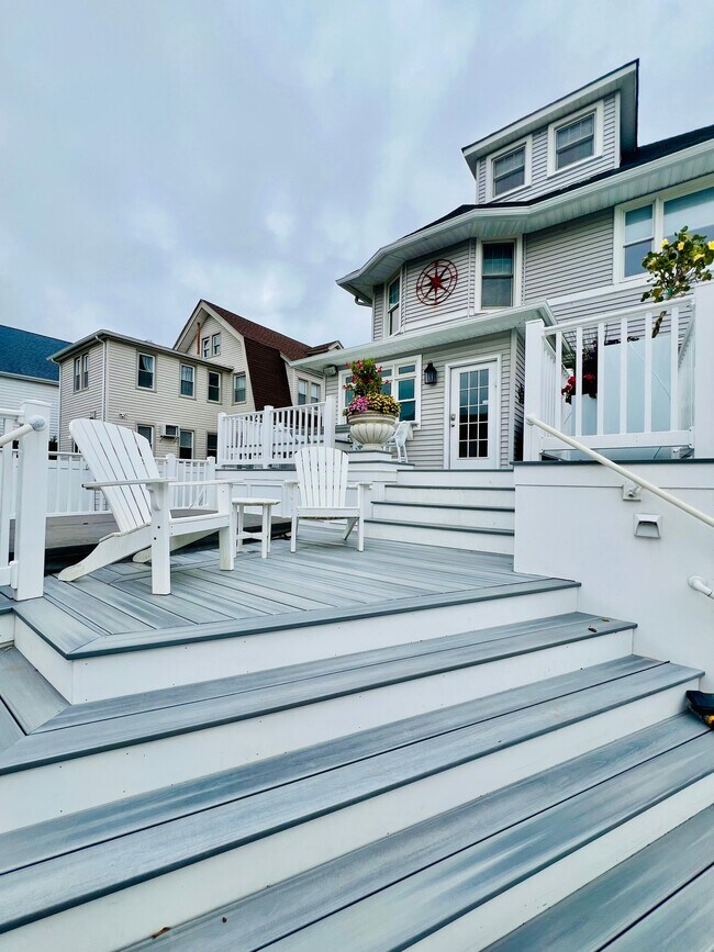 Building Photo - 16 S Somerset Ave