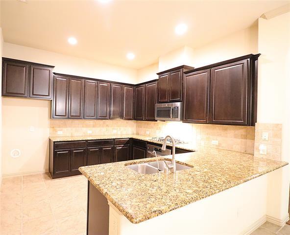 Building Photo - 2467 Embleton Dr
