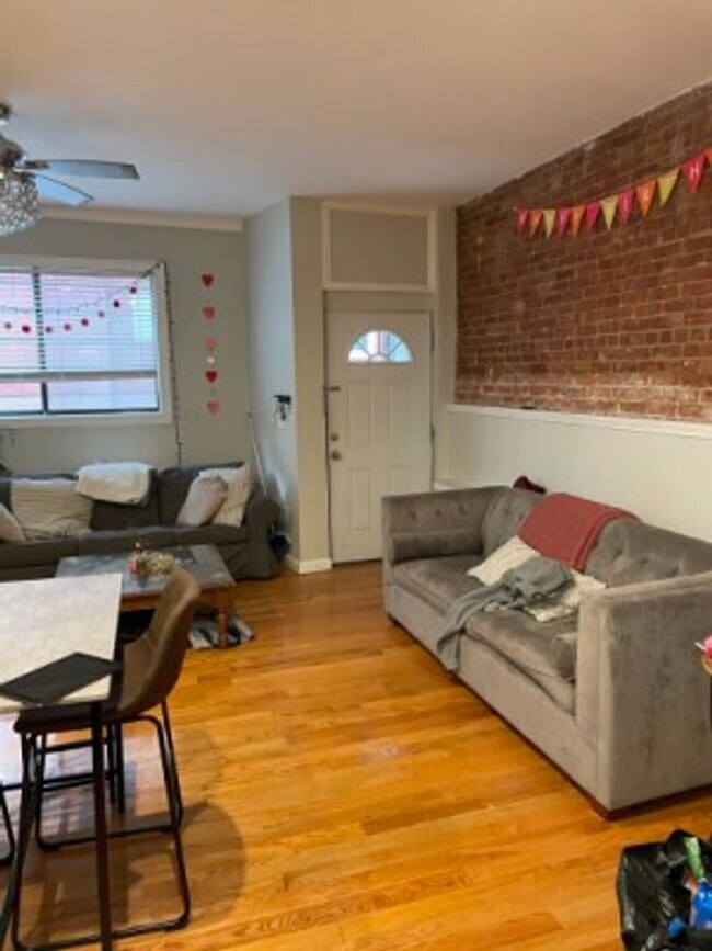 Primary Photo - North End - 3 bedroom apartment (bi-level)...