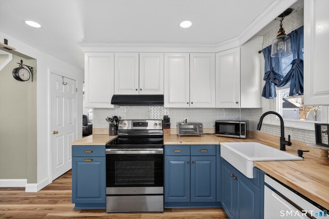 Building Photo - 122 Shawmut Ave