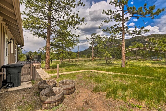 Building Photo - 2334 Carriage Dr