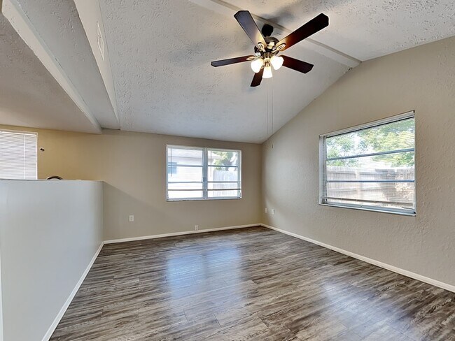 Building Photo - 7431 San Moritz Dr