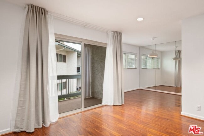 Building Photo - 4732 Park Granada