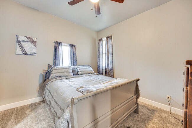 Building Photo - 744 E Cucharras St