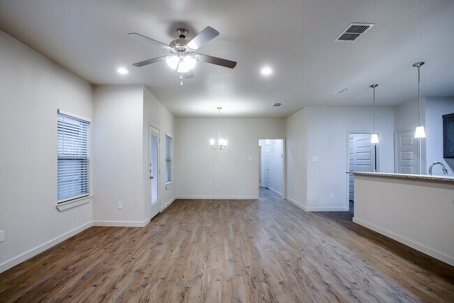 Building Photo - Beautiful Townhome Located South of Town Near Cooper Elementary