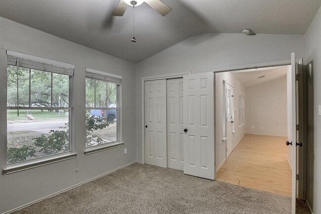 Building Photo - 4811 Mather