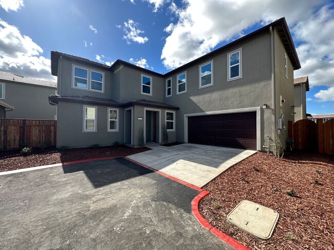 Primary Photo - Beautiful 4 Bedroom / 3 Bath River Islands...