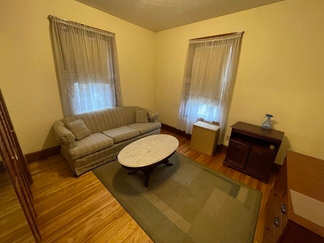 Building Photo - 51 Richmond Ave