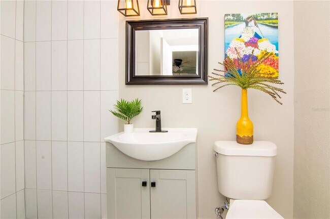 Building Photo - 3708 W Tyson Ave