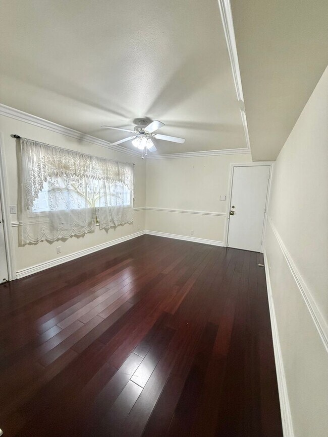 Building Photo - **COMING SOON**5BD/4BA POOL HOME IN ALTA VISTA SOUTH | SOLAR SAVINGS | $6,500/mo