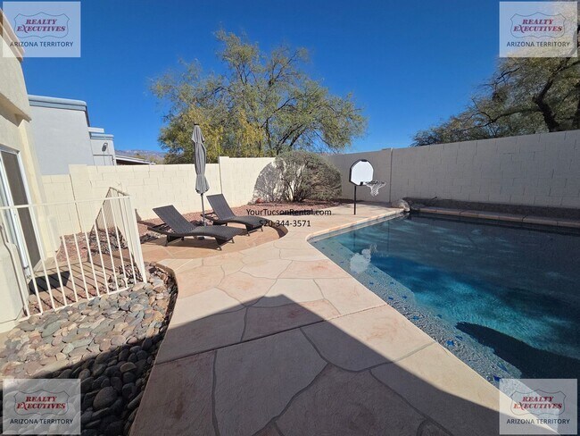 Building Photo - NE off Wrightstown & Pantano 3/2 with pool, patio and loads of upgrades