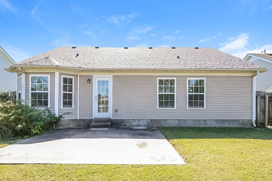 Building Photo - 5011 Deer Creek Ct