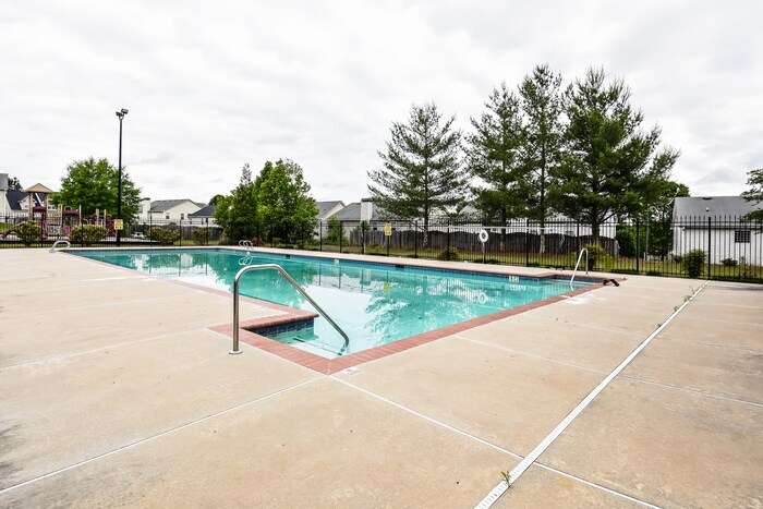 Building Photo - 39 Lenore Ct