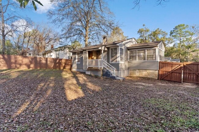 Building Photo - 1613 Hernando Dr