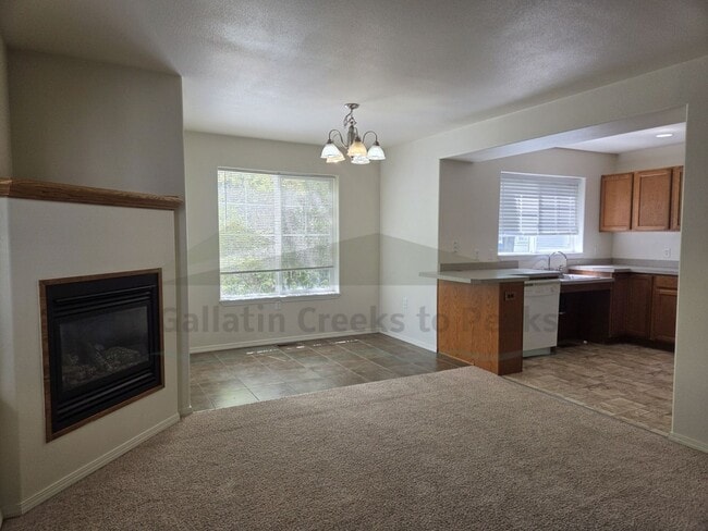Building Photo - 1098 Longbow Ln