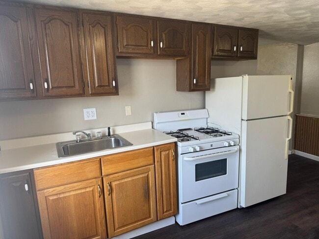 Building Photo - Cute 1 bedroom house Rochester