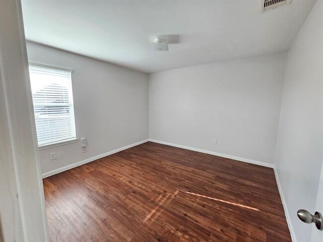 Building Photo - 6014 Brenwood Trails Ln