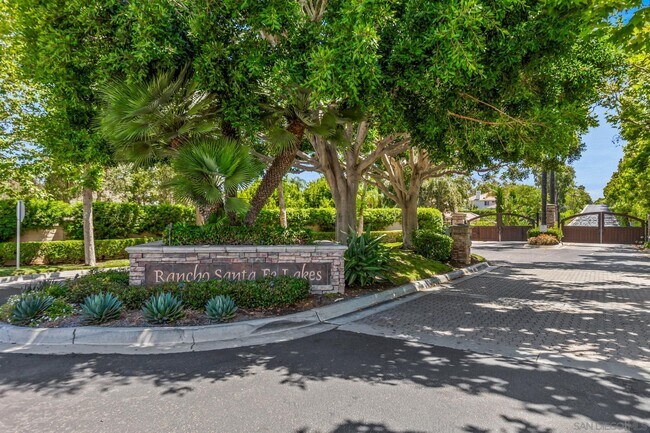 Building Photo - 6704 Rancho Lakes Ct