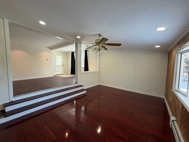 Building Photo - Charming 3-Bedroom Home Near Pontoosuc Lake