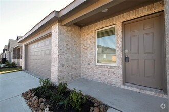 Building Photo - 16839 Sangiovese Dr