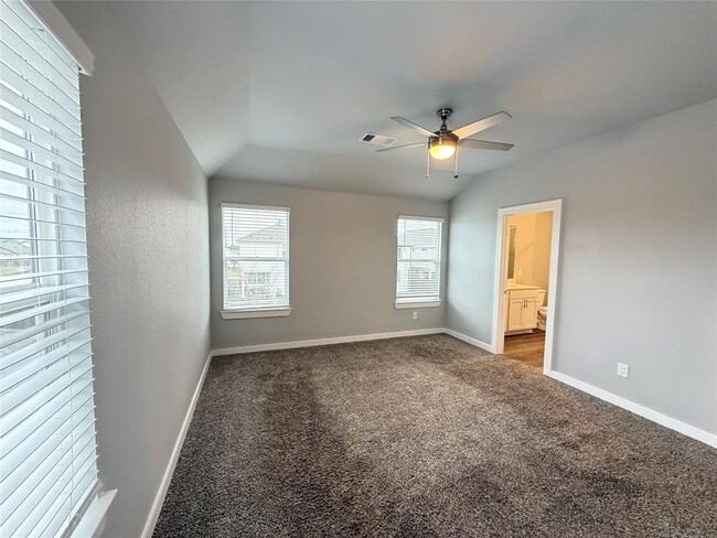 Building Photo - 5214 Lake Chase Dr