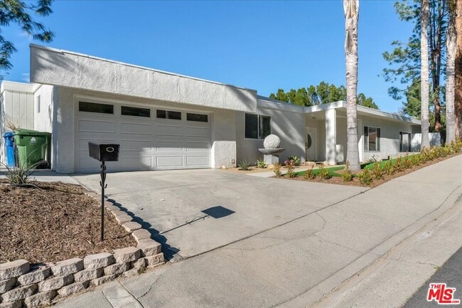 Building Photo - 4862 Adele Ct