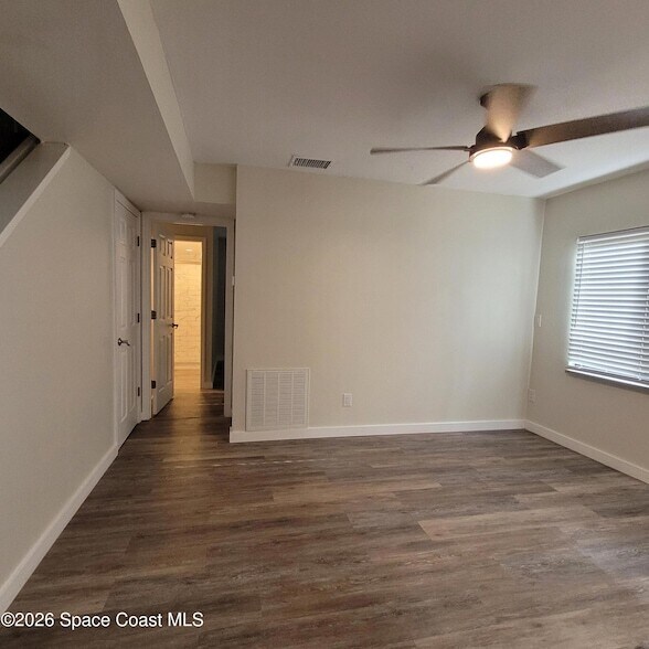 Building Photo - 1460 Sheafe Ave NE