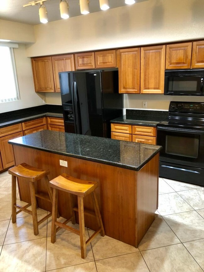 Building Photo - 425 W Rio Salado Pkwy
