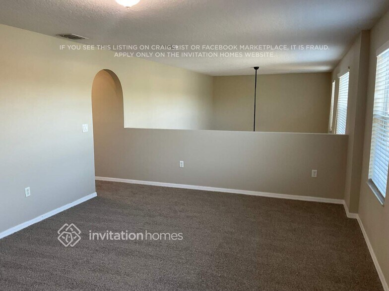 Building Photo - 3174 Burdock Ave