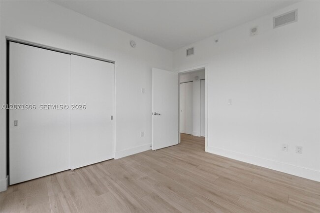 Building Photo - 16385 Biscayne Blvd