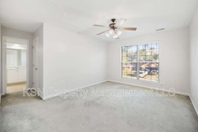 Building Photo - 123 Salt Landing Cir