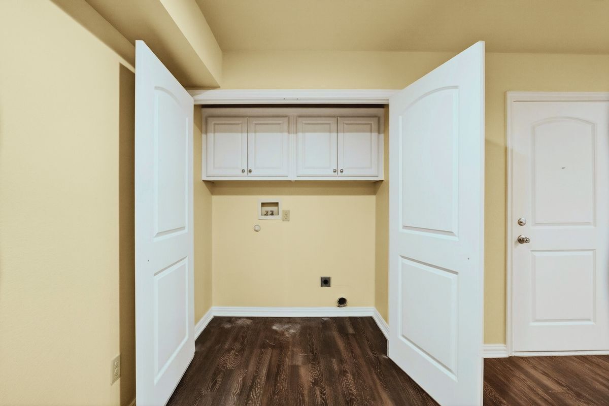 Building Photo - 1716 S Waco St