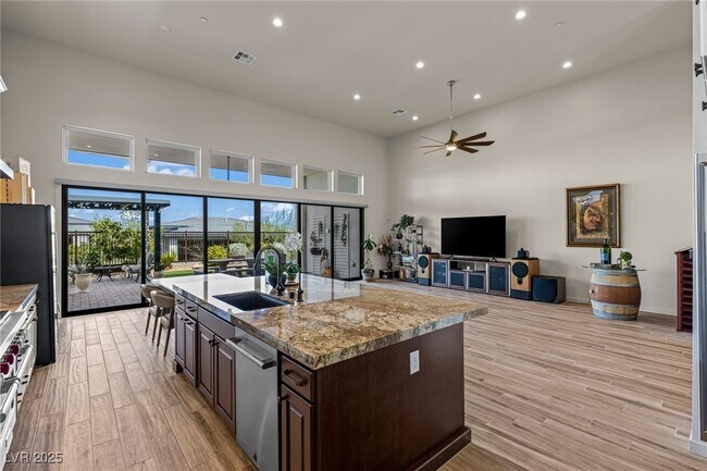 Building Photo - 5192 Rock Daisy Dr